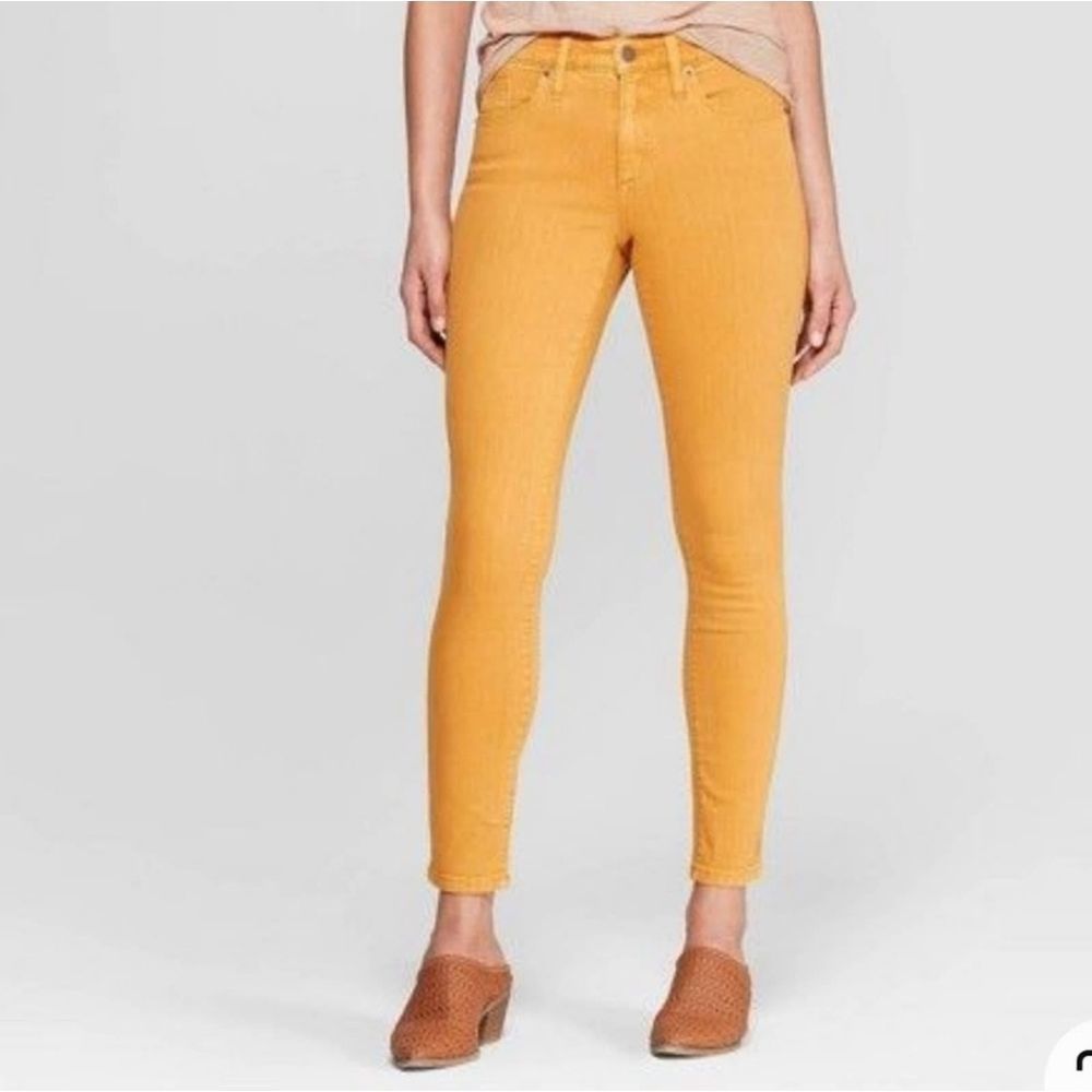 **SOLD **Universal Thread Women's Mustard Yellow Cotton/Spandex Jeans - Picture 1 of 11